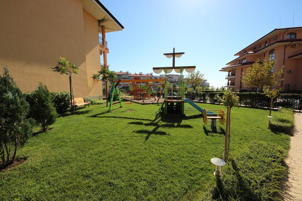 Menada Sky Dreams Apartments Sveti Vlas Eksteriør bilde