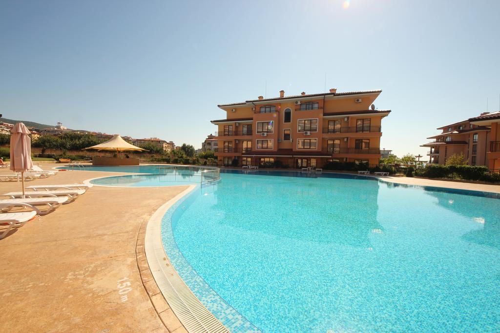 Menada Sky Dreams Apartments Sveti Vlas Eksteriør bilde