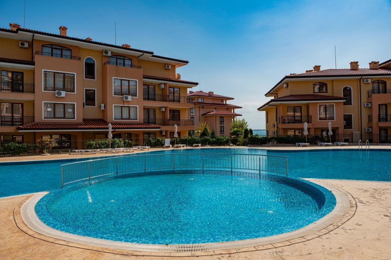 Menada Sky Dreams Apartments Sveti Vlas Eksteriør bilde