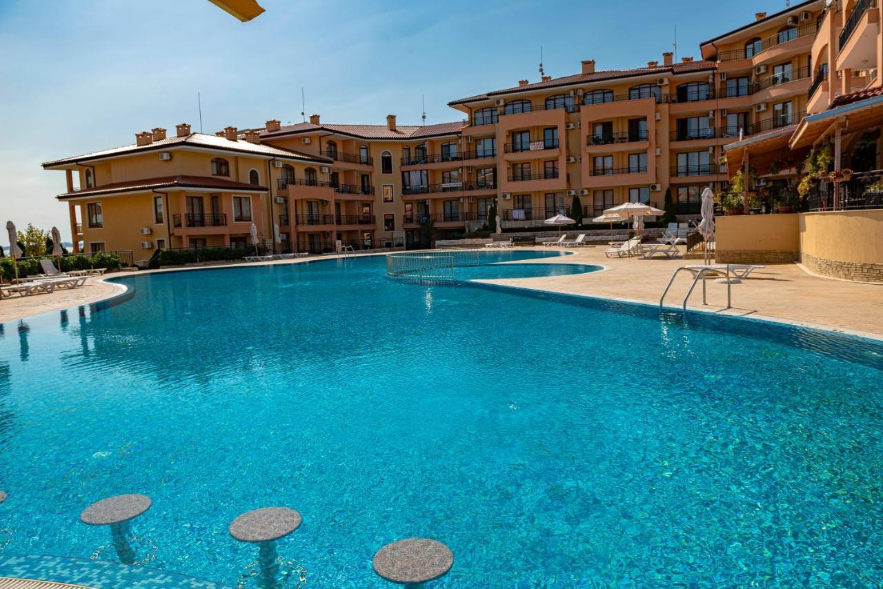Menada Sky Dreams Apartments Sveti Vlas Eksteriør bilde