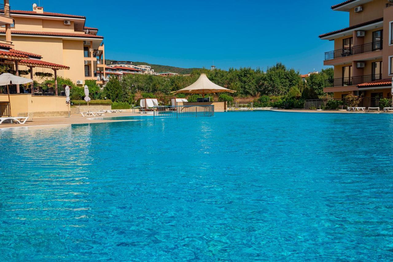Menada Sky Dreams Apartments Sveti Vlas Eksteriør bilde