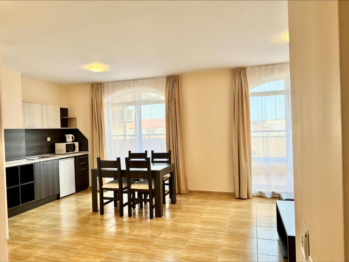 Menada Sky Dreams Apartments Sveti Vlas Eksteriør bilde
