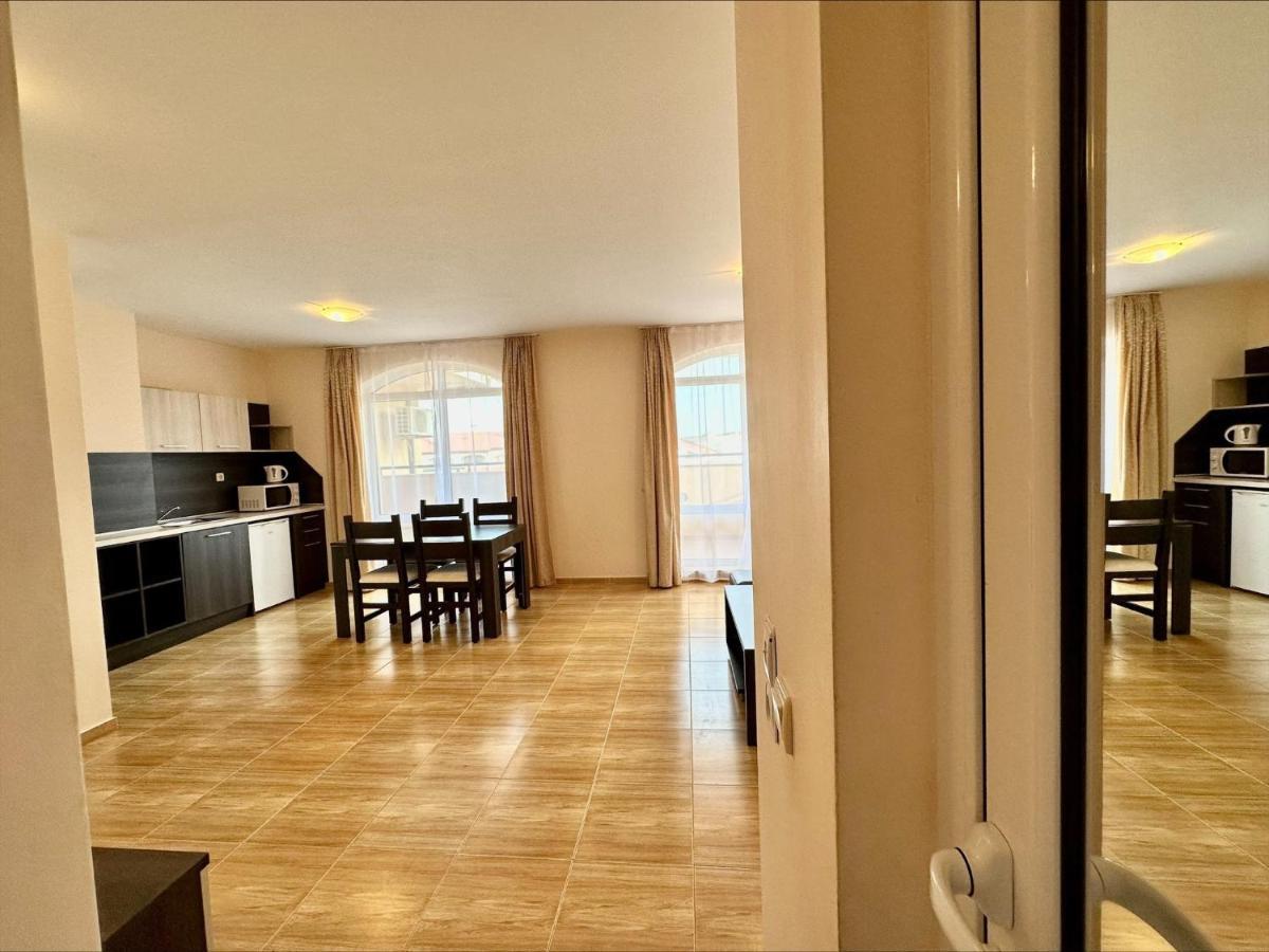Menada Sky Dreams Apartments Sveti Vlas Eksteriør bilde